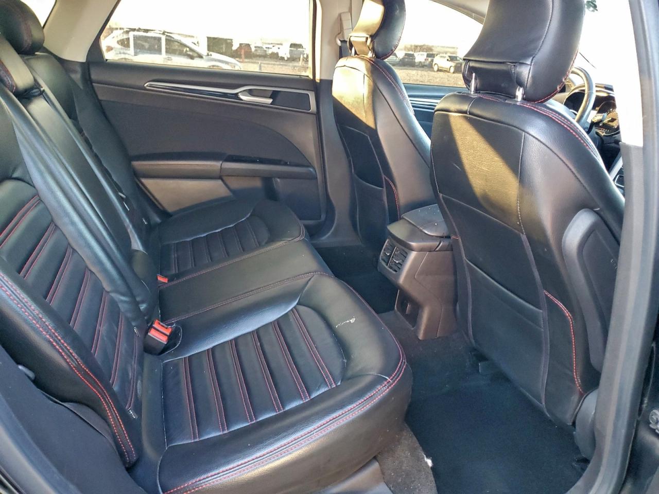 Ford Fusion Se Image 8