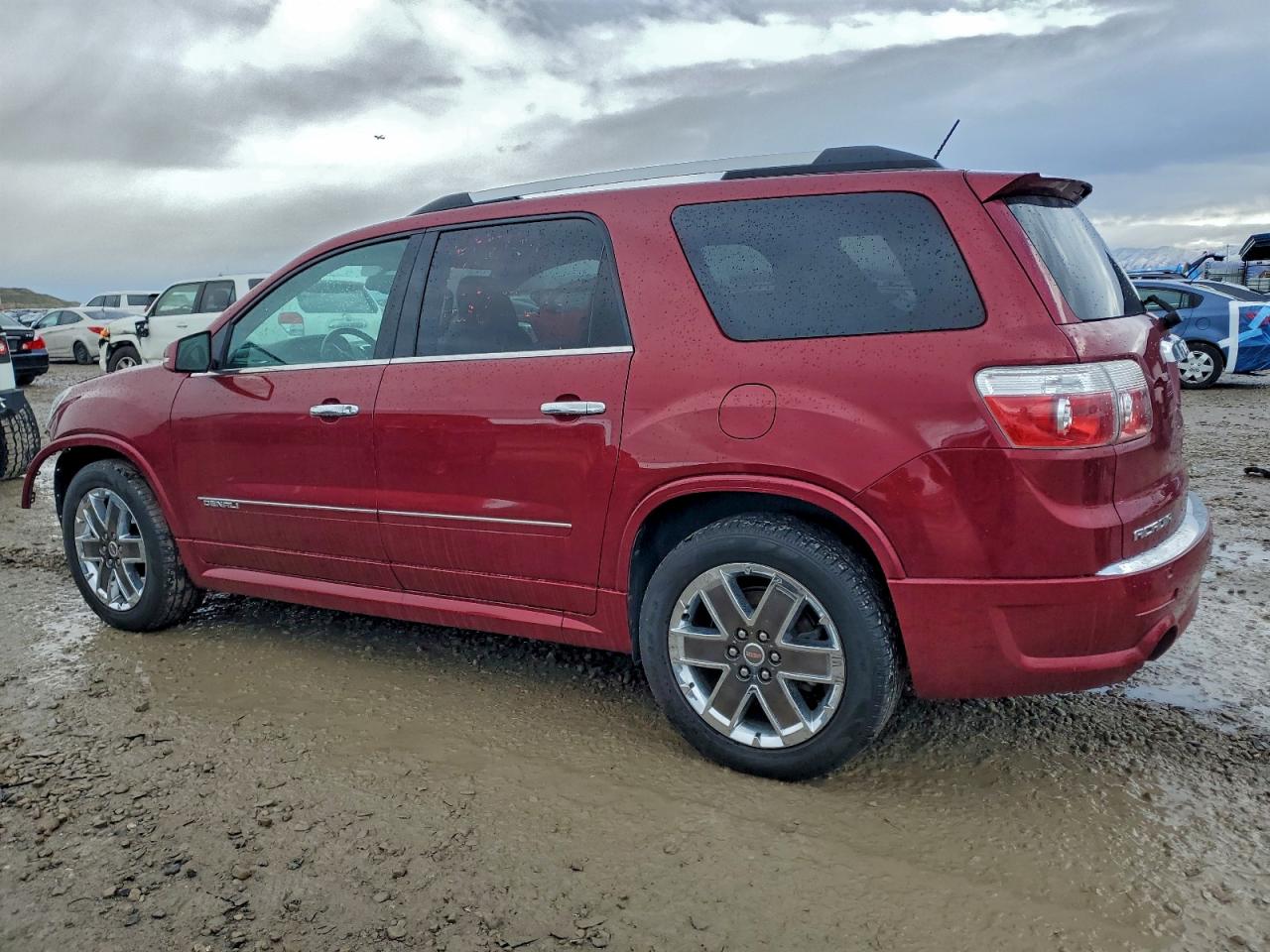 GMC Acadia Denali Image 12