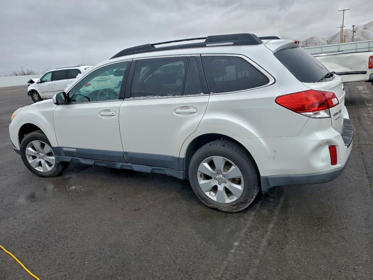 Subaru Outback 2.5i Premium Image 8