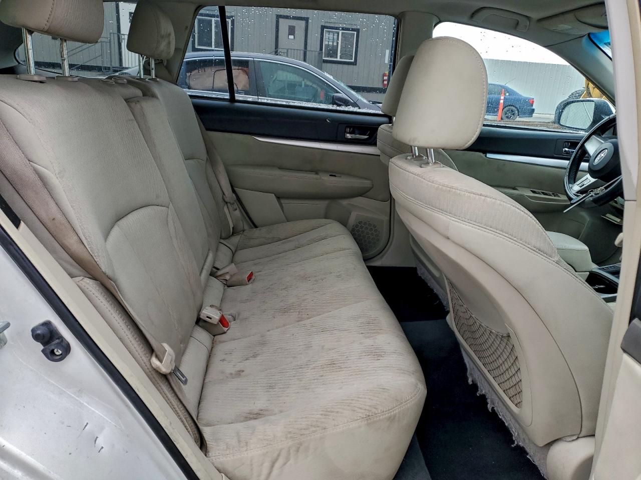 Subaru Outback 2.5i Premium Image 4