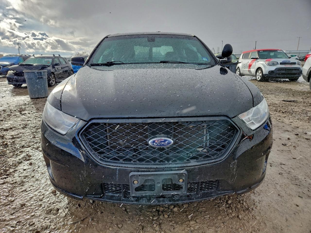 Ford Taurus Police Interceptor Image 12