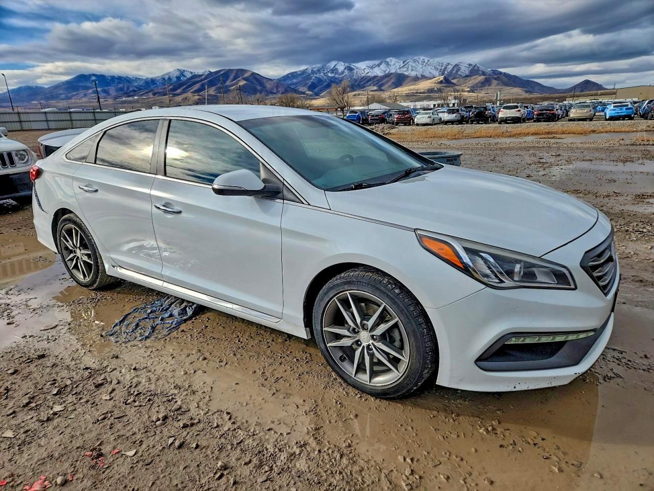 Hyundai SONATA Sport Image 2
