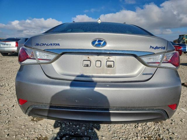 Hyundai SONATA Hybrid Image 4