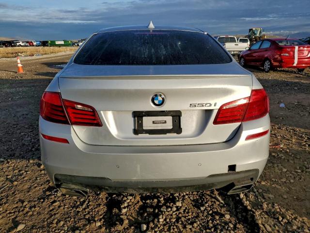 BMW 5 Series Xi Image 10