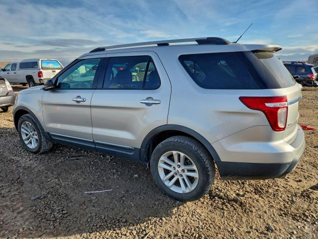 Ford Explorer Xlt Image 2