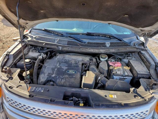 Ford Explorer Xlt Image 3