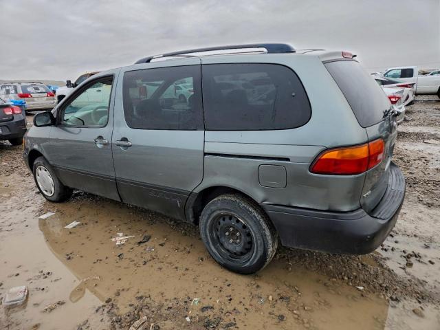 Toyota Sienna Le Image 9