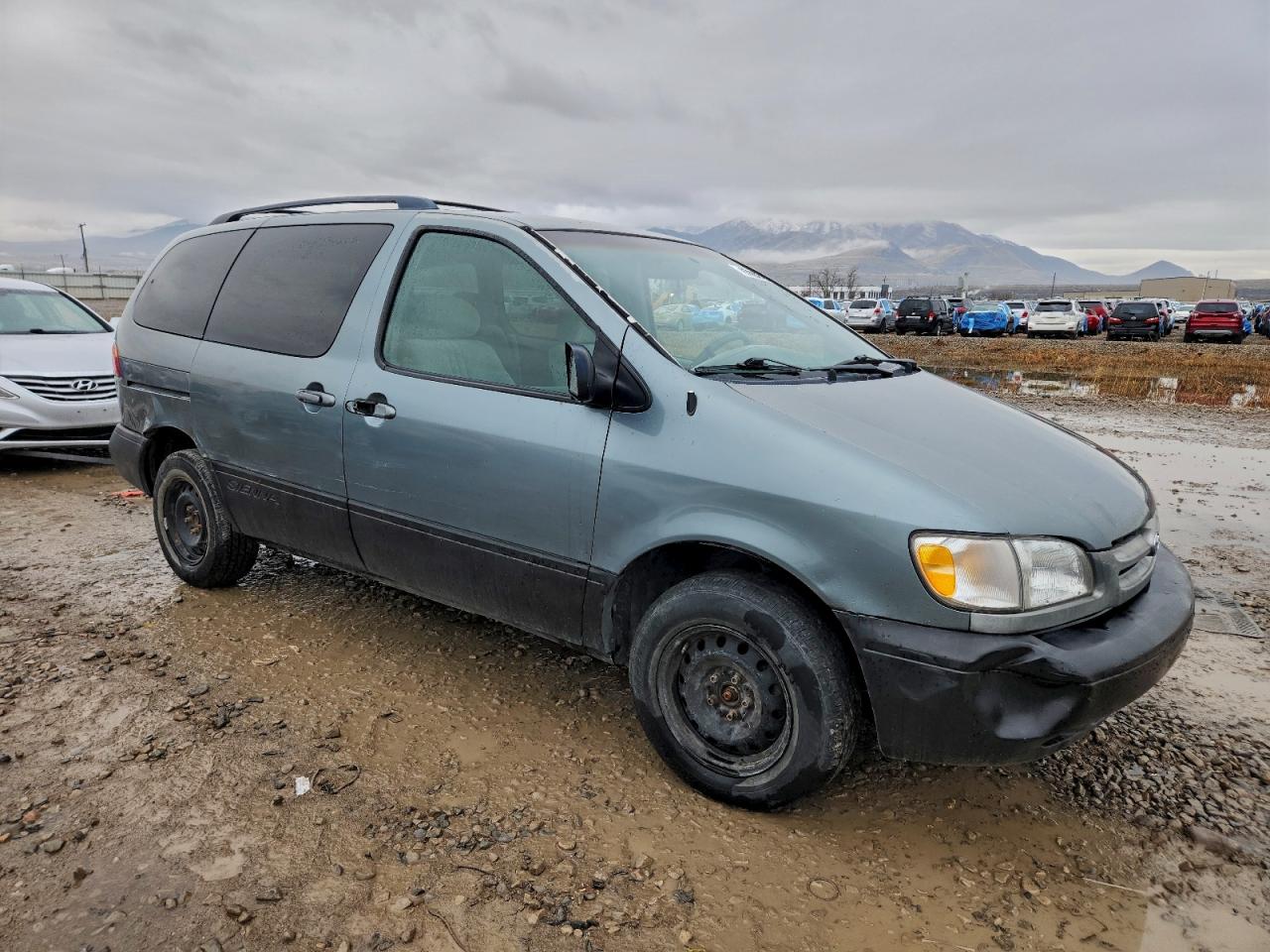 Toyota Sienna Le Image 3