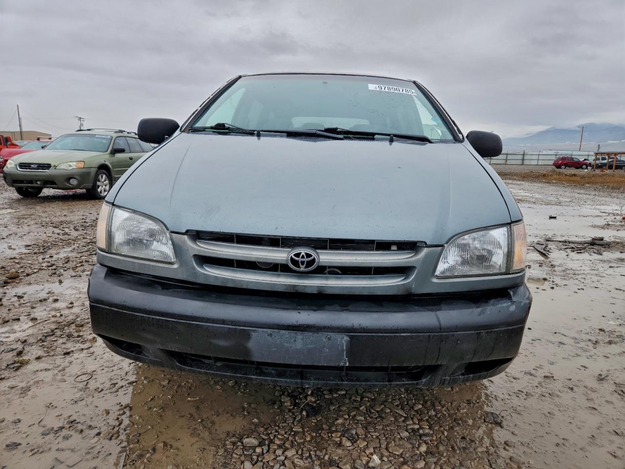 Toyota Sienna Le Image 6