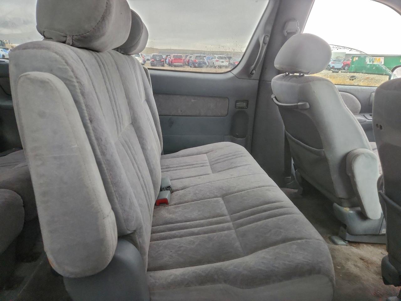 Toyota Sienna Le Image 5