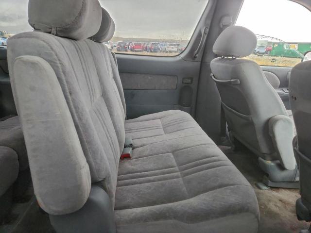 Toyota Sienna Le Image 5