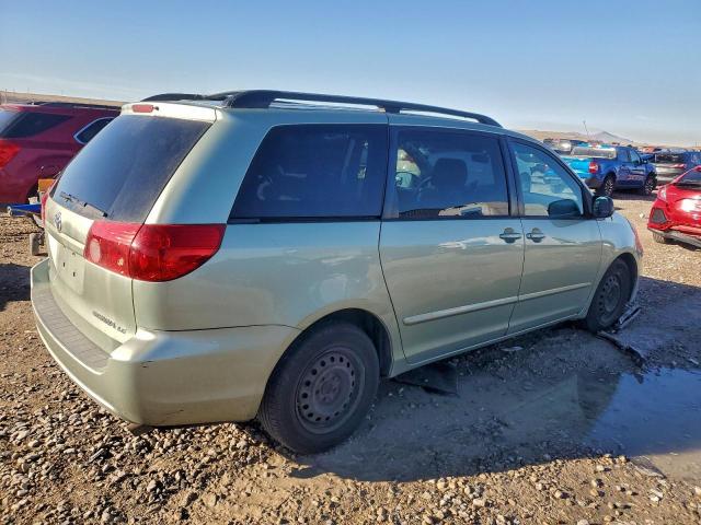 Toyota Sienna Ce Image 2