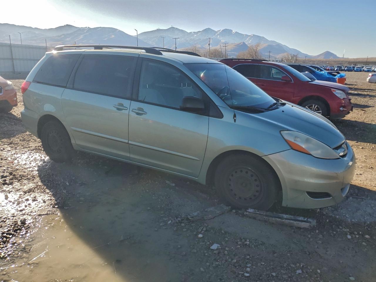 Toyota Sienna Ce Image 11