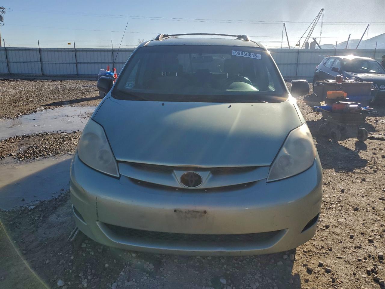 Toyota Sienna Ce Image 4