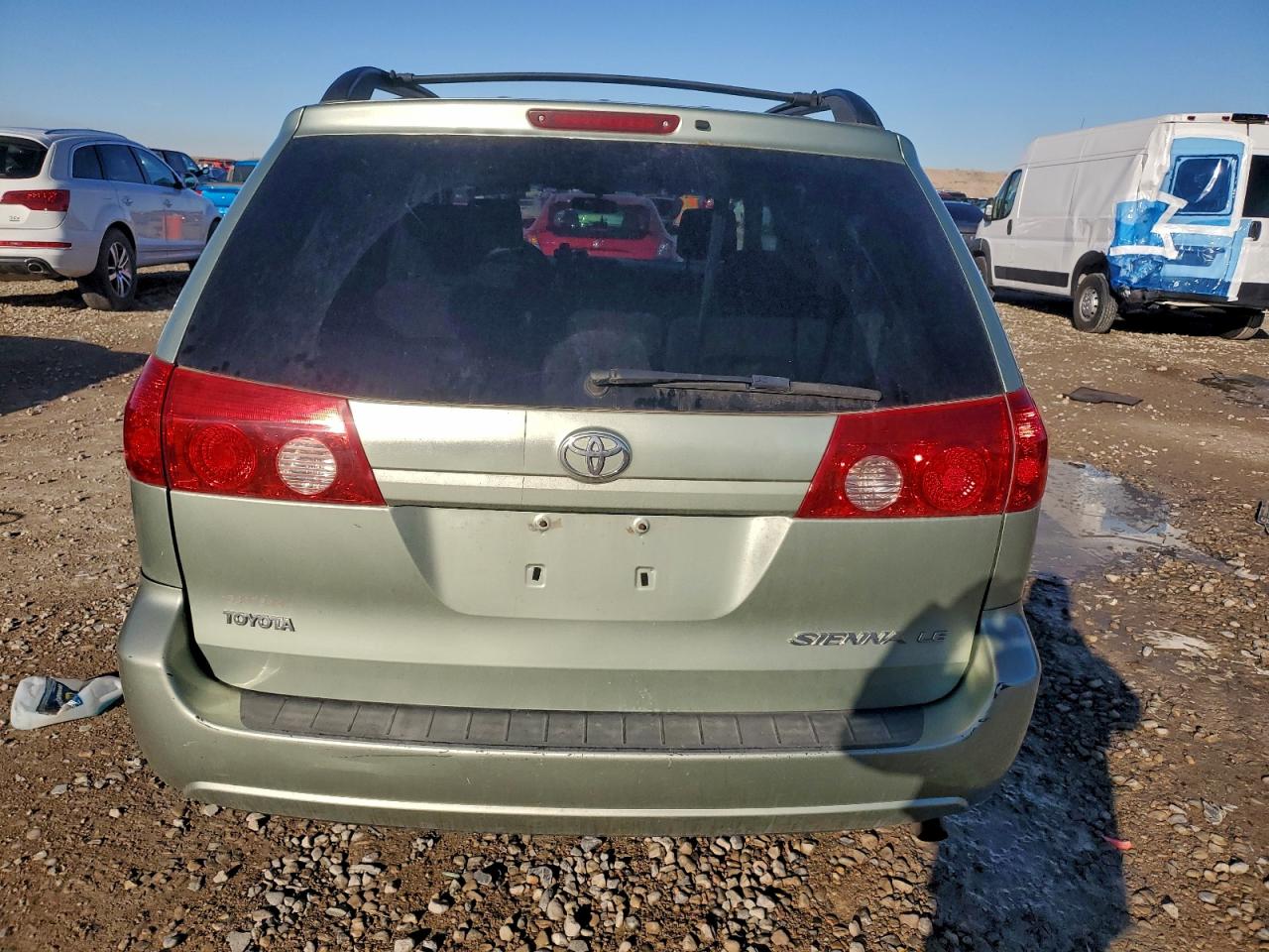 Toyota Sienna Ce Image 10