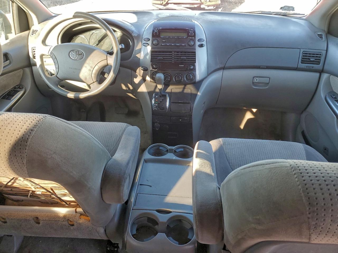 Toyota Sienna Ce Image 6