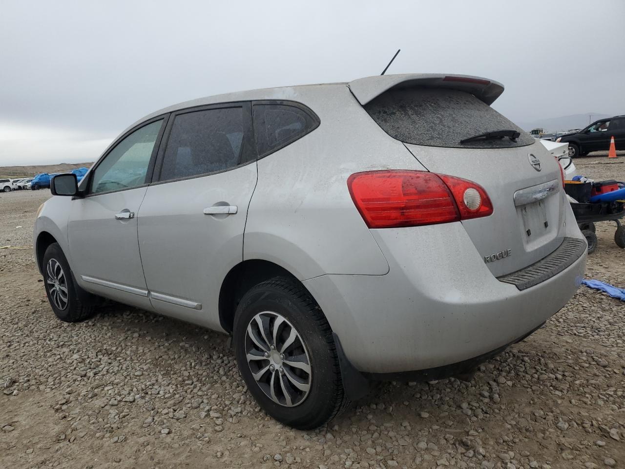 Nissan Rogue S Image 3