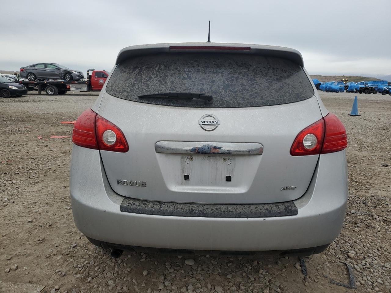 Nissan Rogue S Image 6