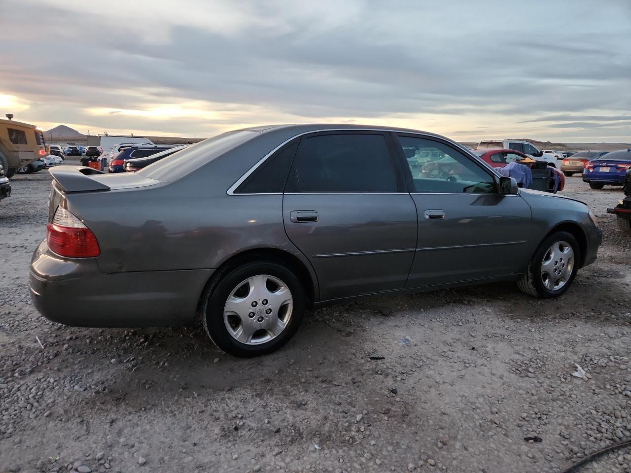 Toyota Avalon Xl Image 6