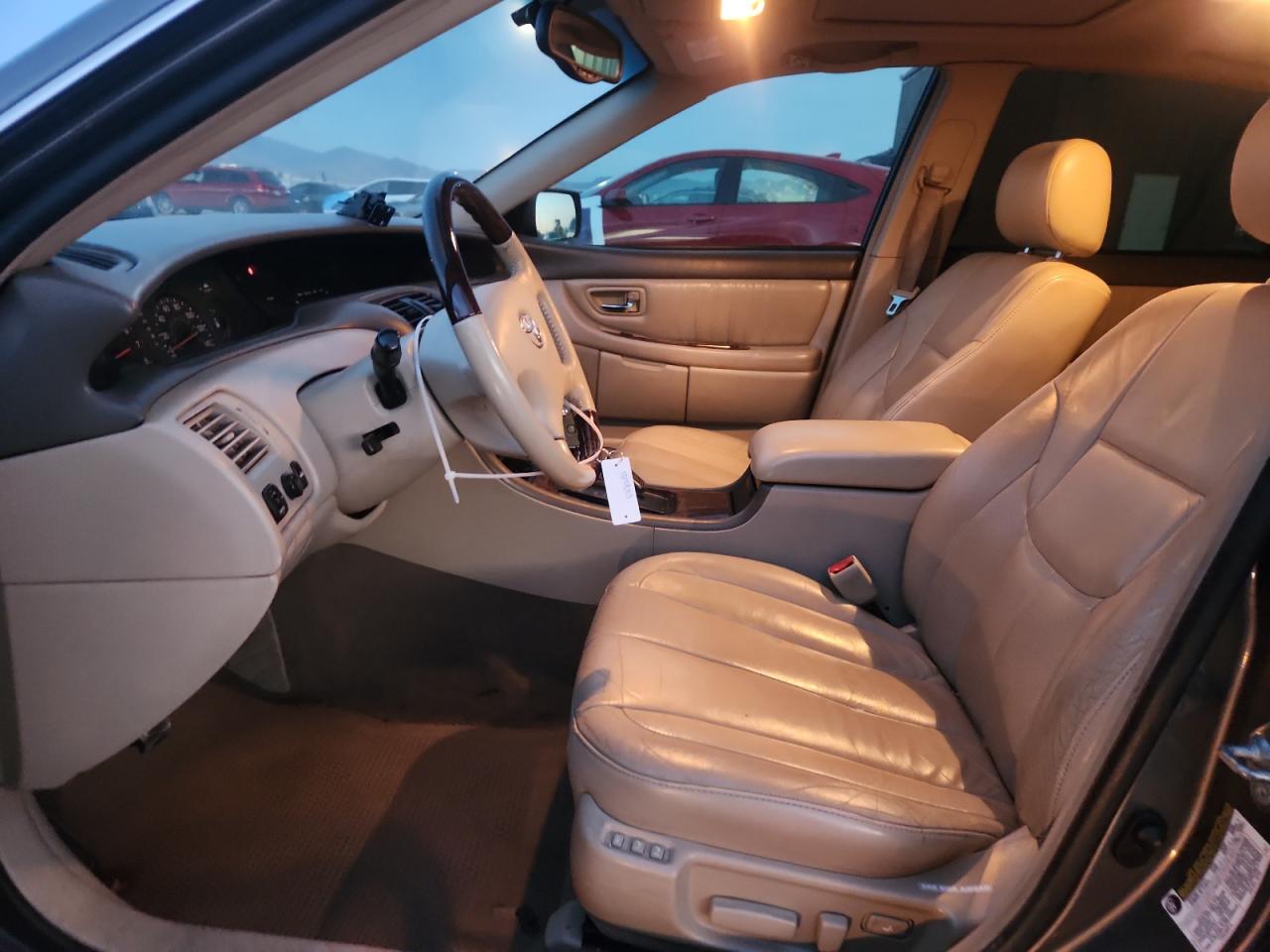 Toyota Avalon Xl Image 3