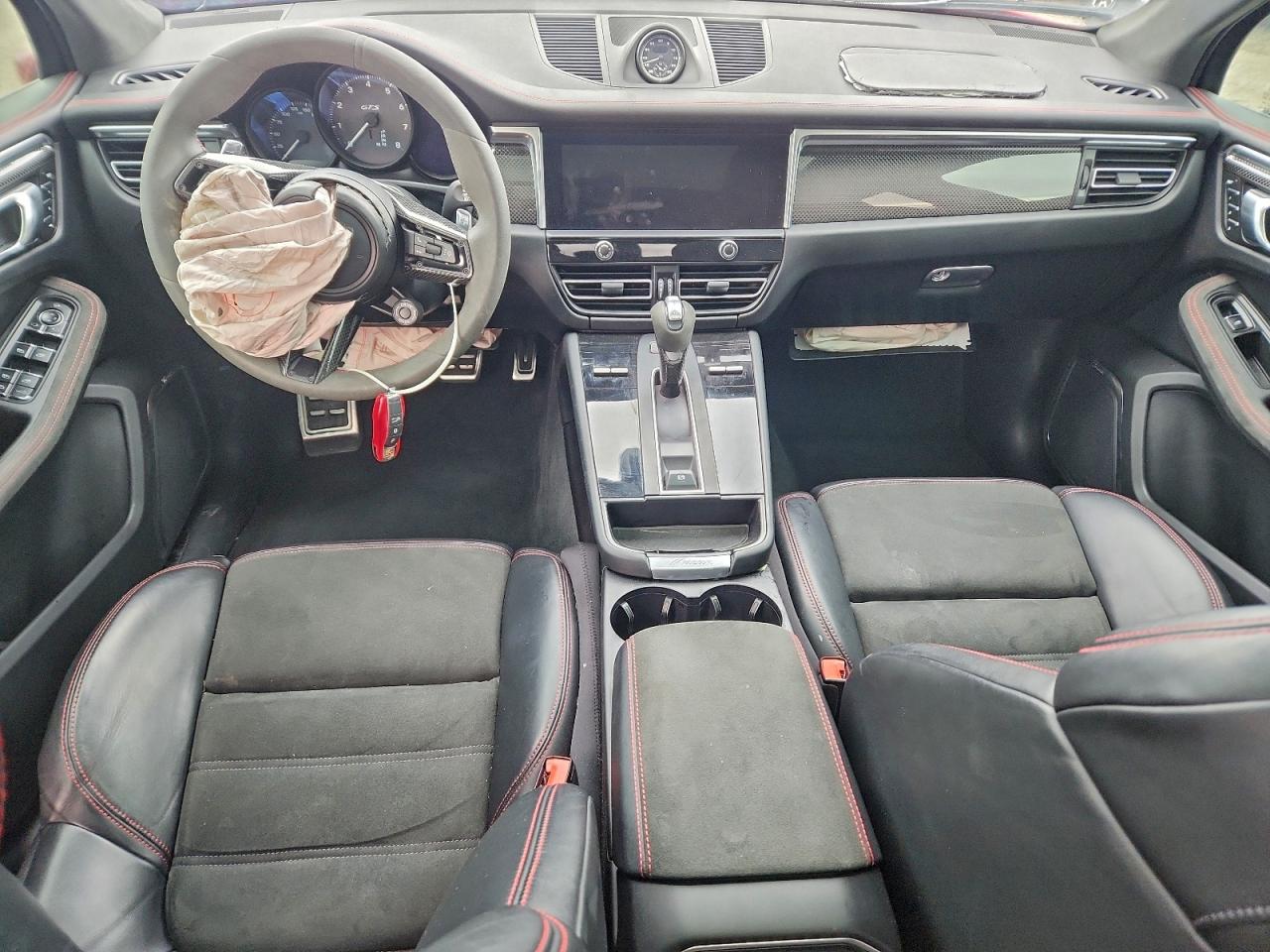 Porsche Macan Gts Image 7