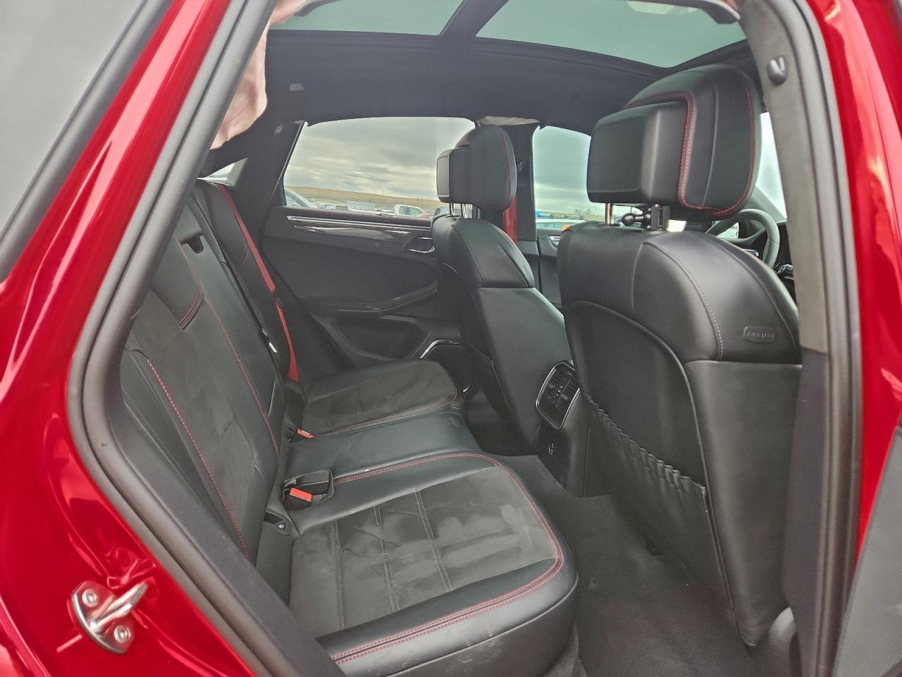 Porsche Macan Gts Image 4