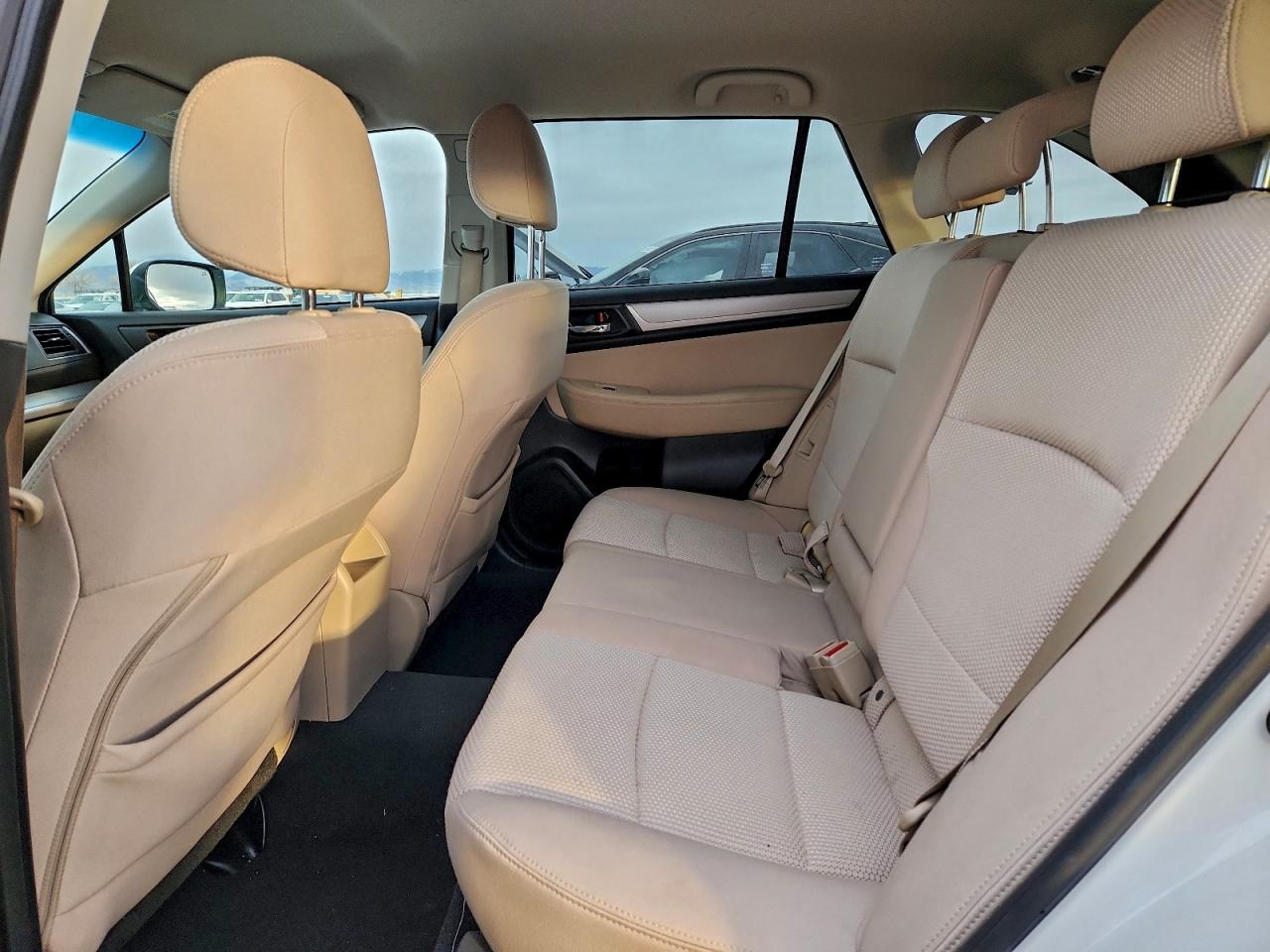 Subaru Outback 2.5i Premium Image 7