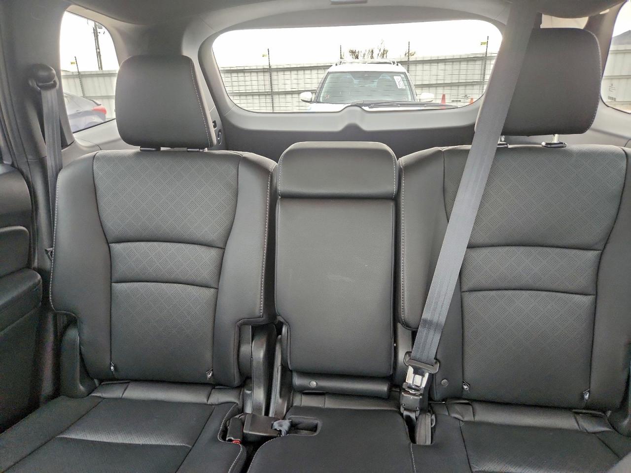 Honda Passport Touring Image 2