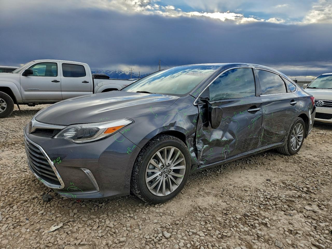 Toyota Avalon Xle Image 1