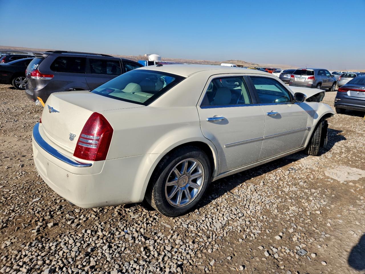 Chrysler 300 Image 2