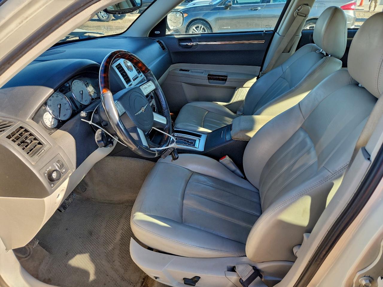 Chrysler 300 Image 5