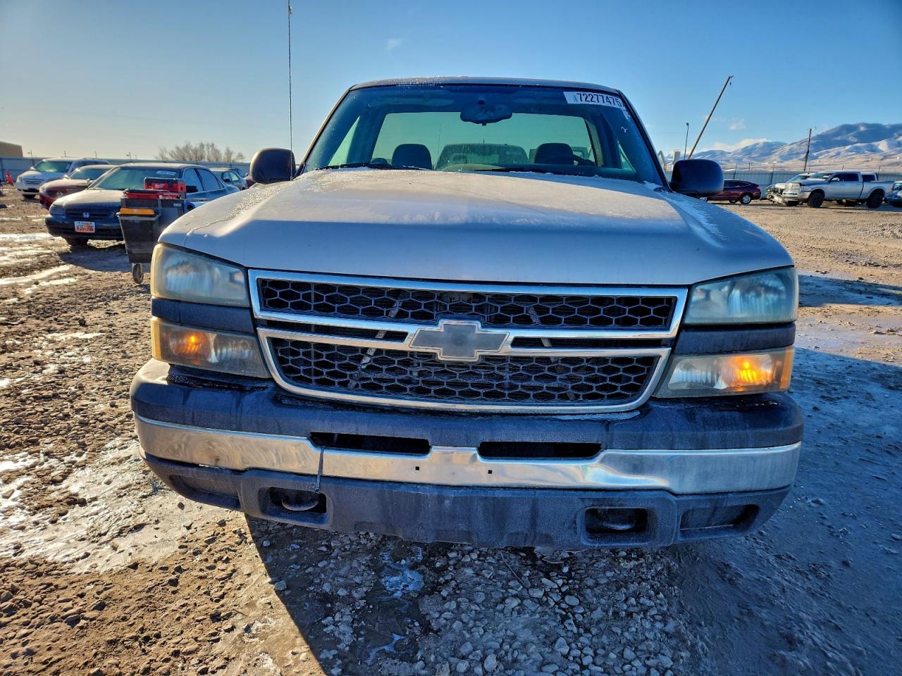 Chevrolet Silverado C1500 Classic Image 2