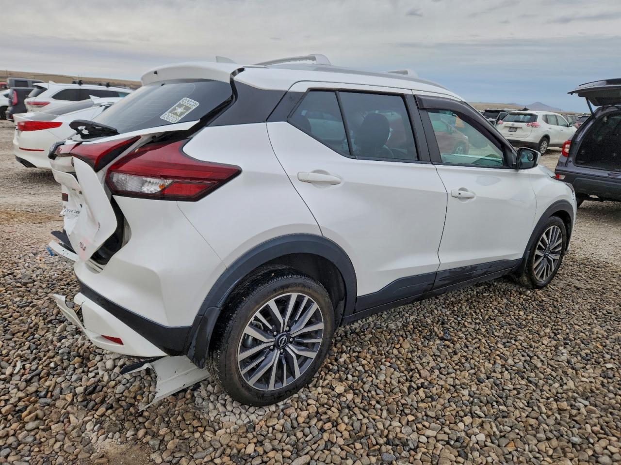 Nissan Kicks Sv Image 4