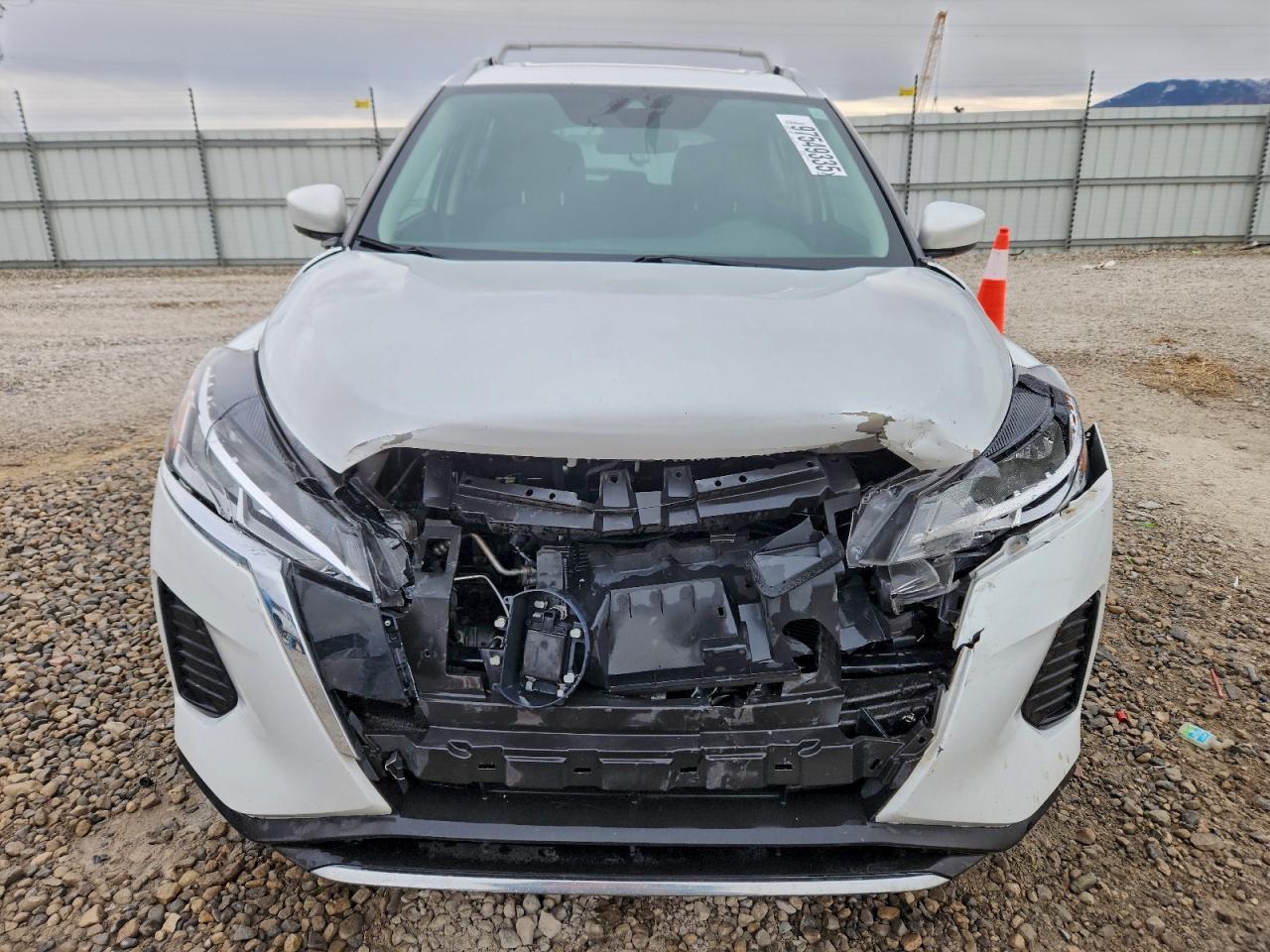 Nissan Kicks Sv Image 2