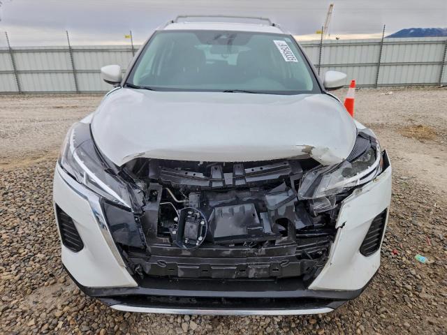 Nissan Kicks Sv Image 2