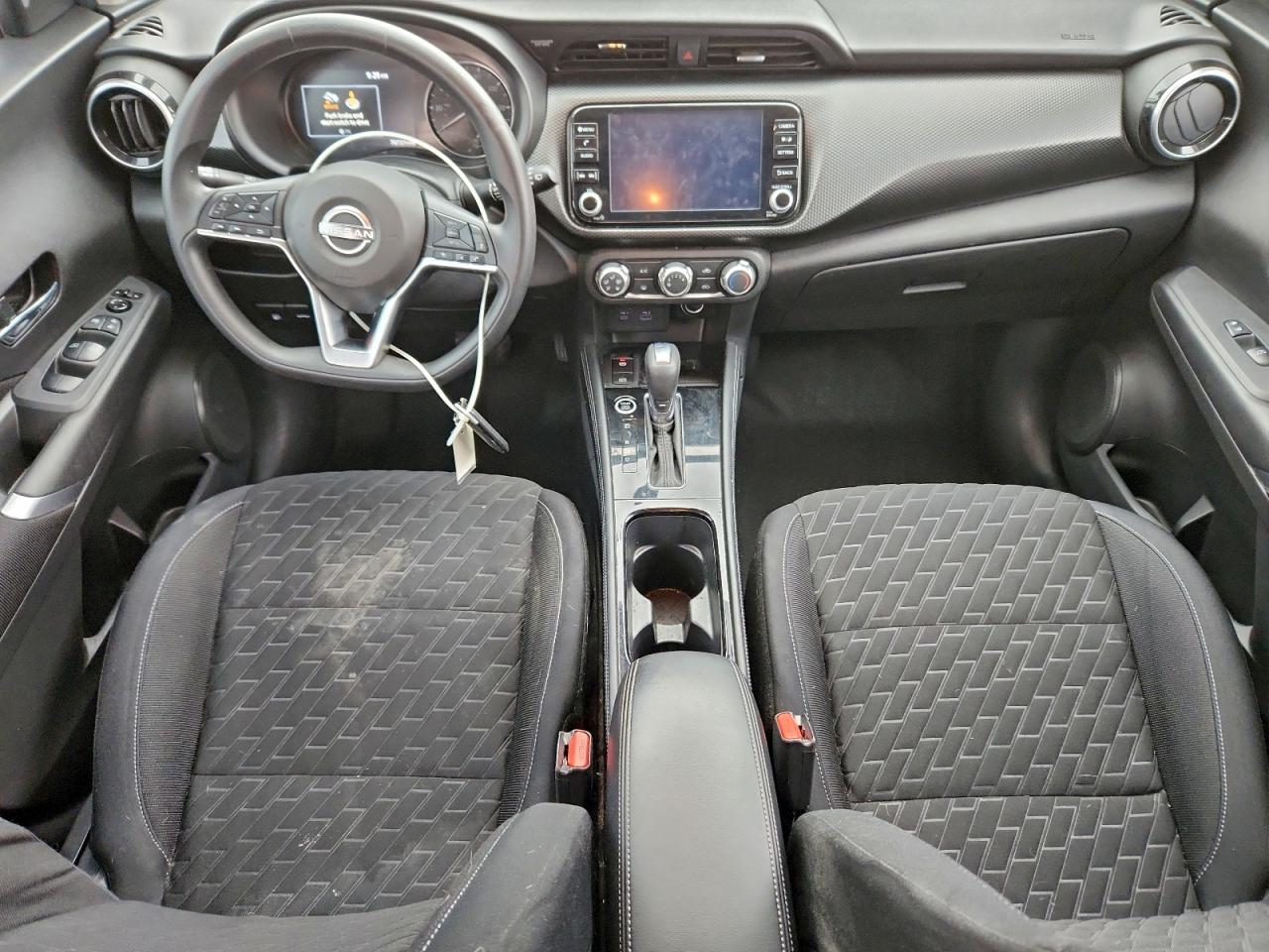 Nissan Kicks Sv Image 13