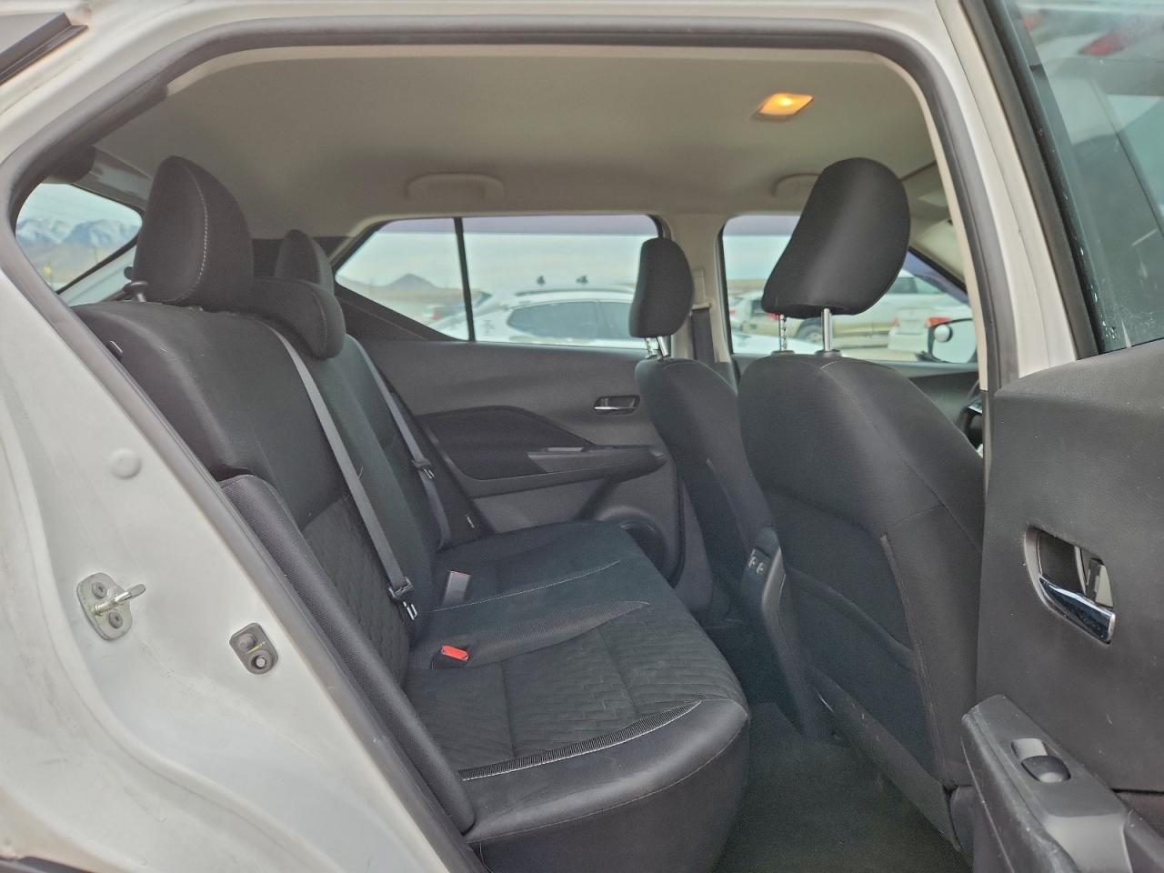 Nissan Kicks Sv Image 3