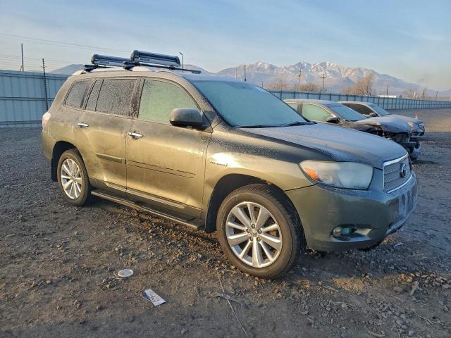 Toyota Highlander Hybrid Limited Image 3