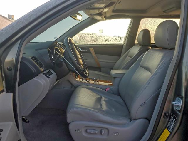 Toyota Highlander Hybrid Limited Image 8