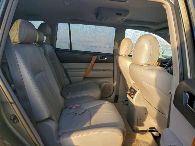 Toyota Highlander Hybrid Limited Image 9