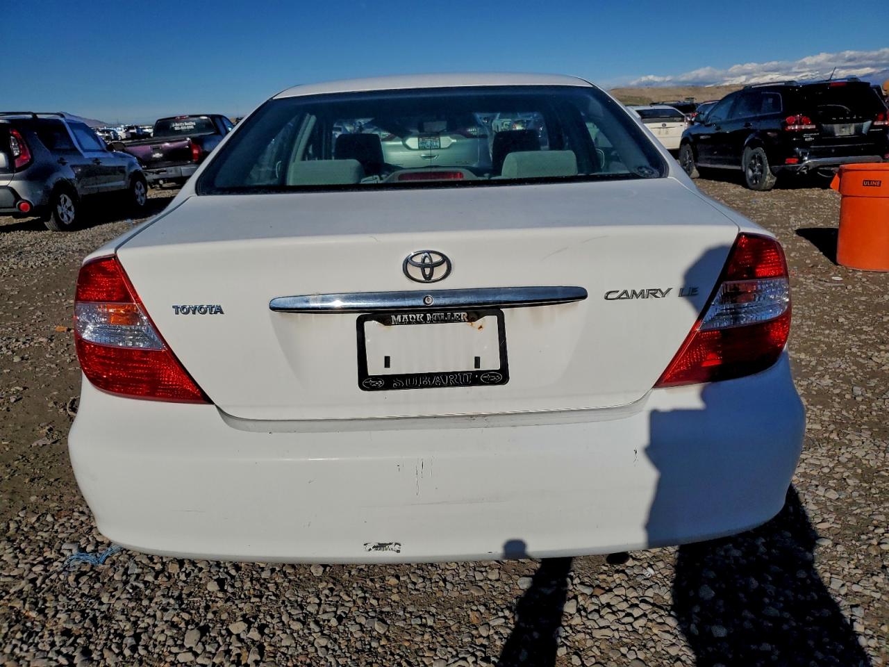 Toyota Camry Le Image 8