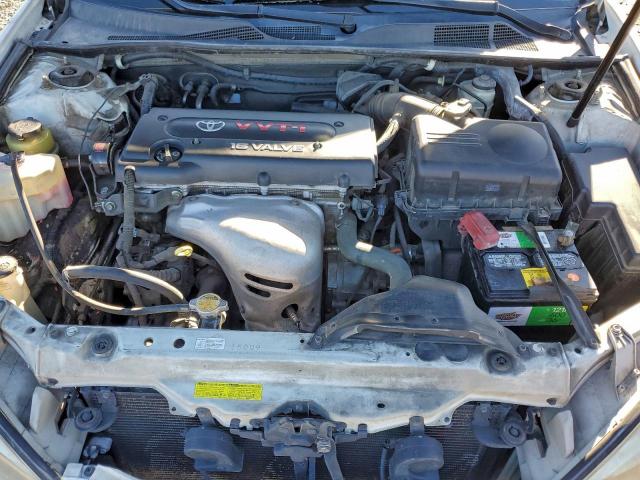 Toyota Camry Le Image 9