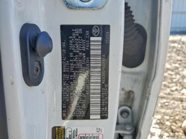 Toyota Camry Le Image 4