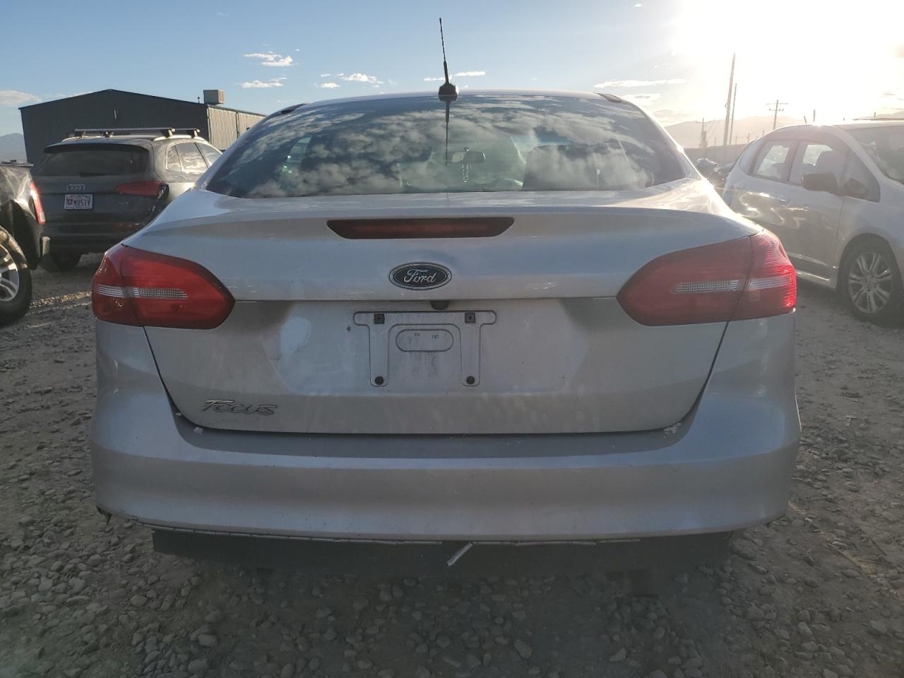 Ford Focus S Image 5