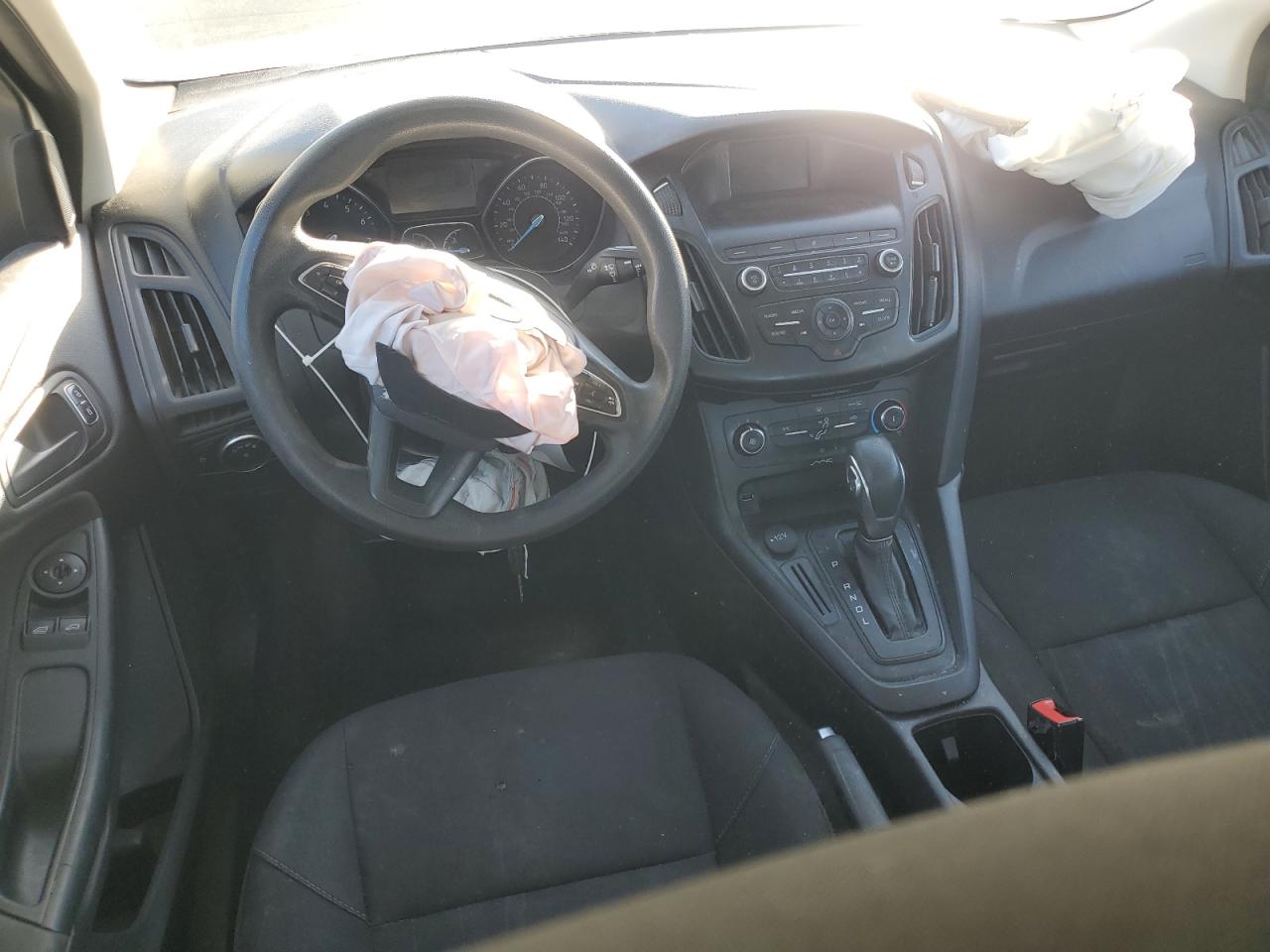 Ford Focus S Image 9