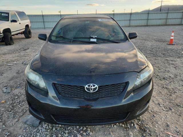 Toyota Corolla Base Image 8