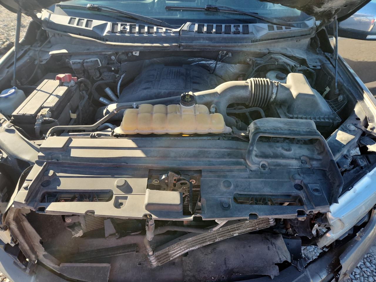 Ford F-150 Supercrew Image 8