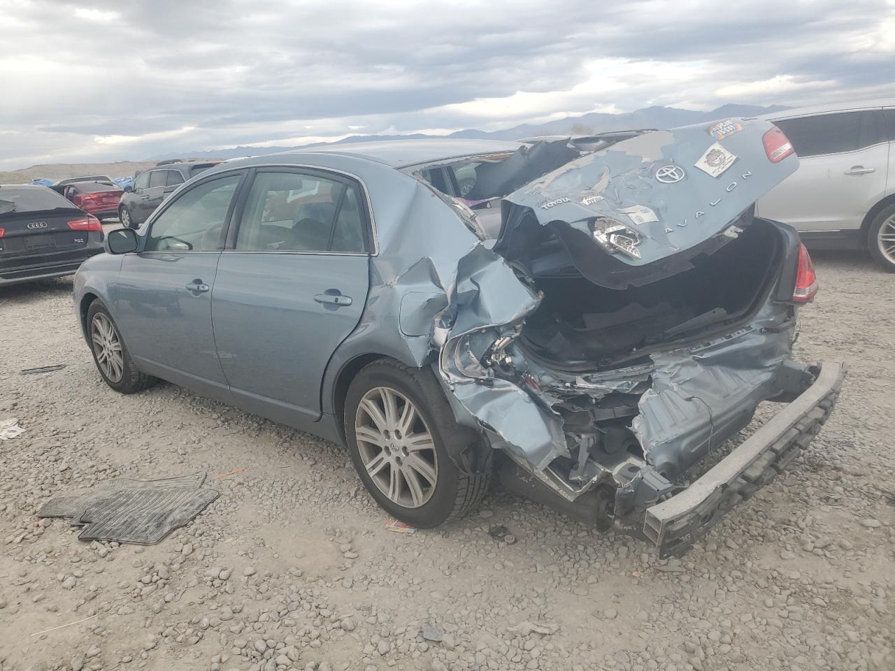 Toyota Avalon Xl Image 2