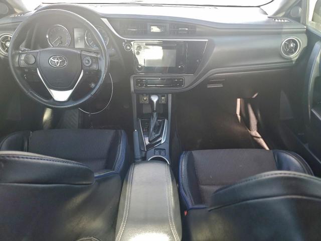 Toyota Corolla L Image 6