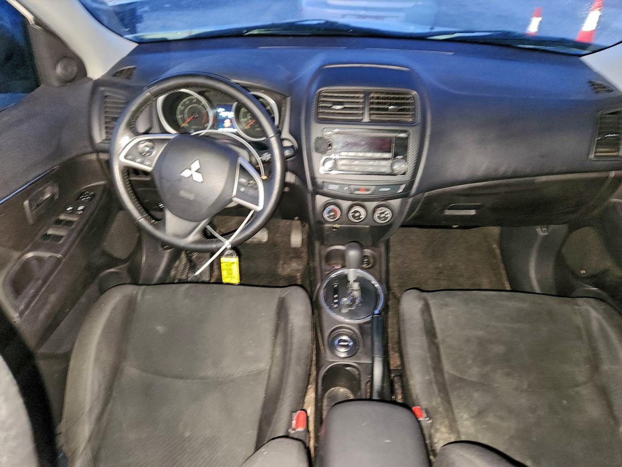 Mitsubishi Outlander Es Image 8